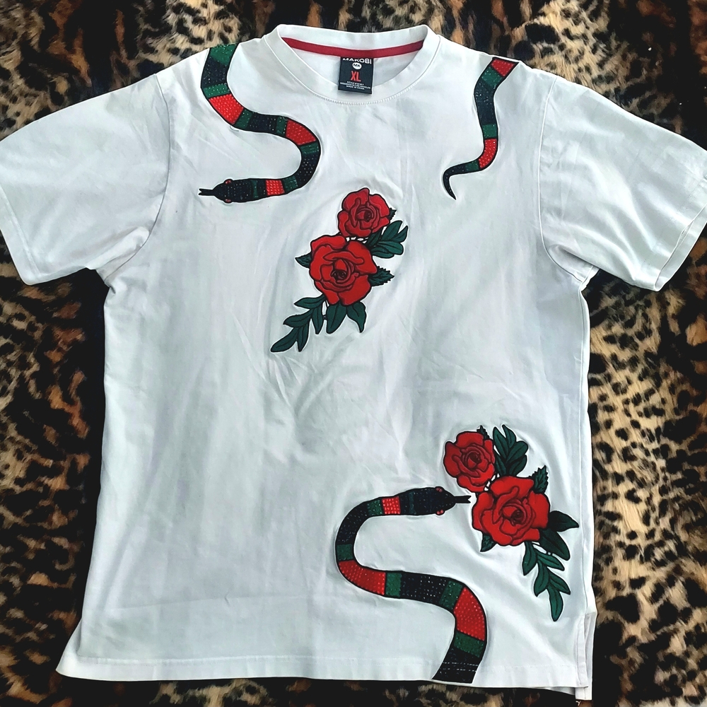 MAKOBI White Mens Shirt with Red and Green Snake Design NWOT
